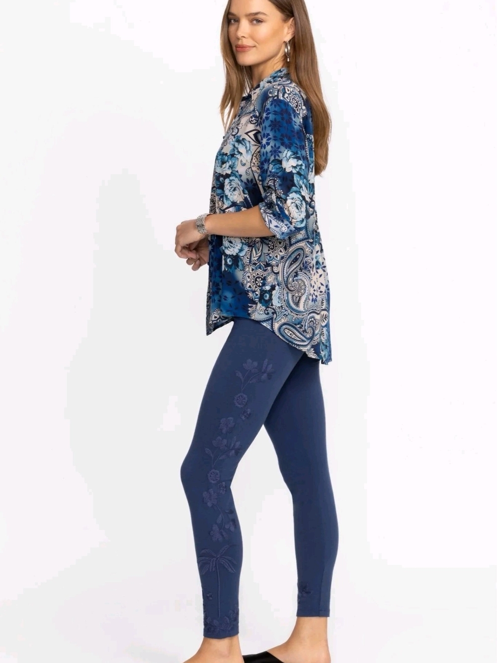 Johnny Was Navy Floral Embroidered Leggings